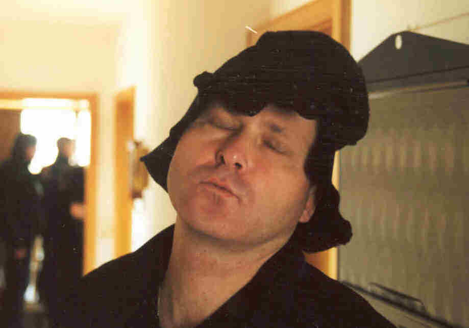 er ist und bleibt Barde, auch mit Banditen-Braut